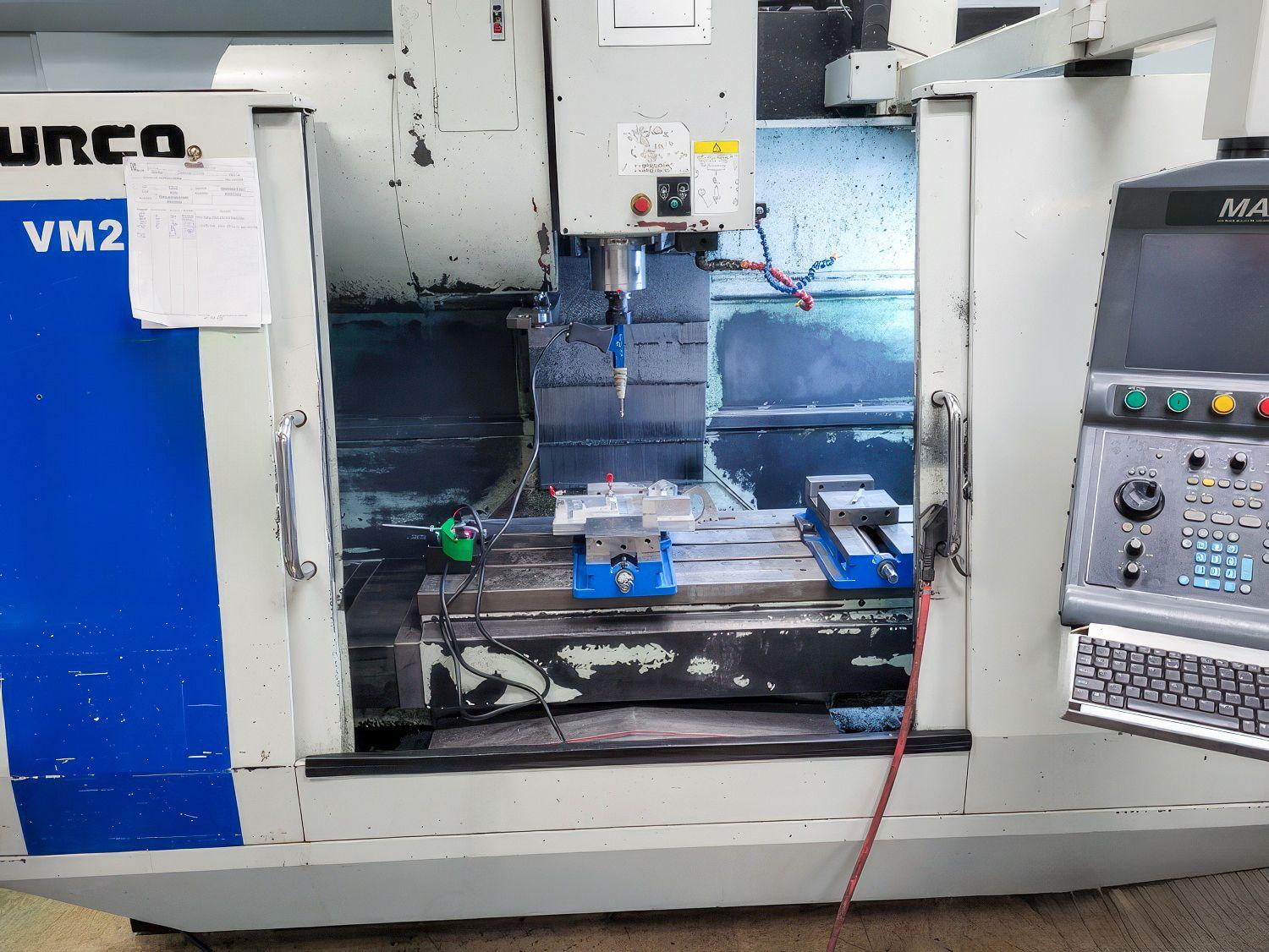 HURCO VM2 #Rmyp417VwhWysXxSDfskWj3Dg