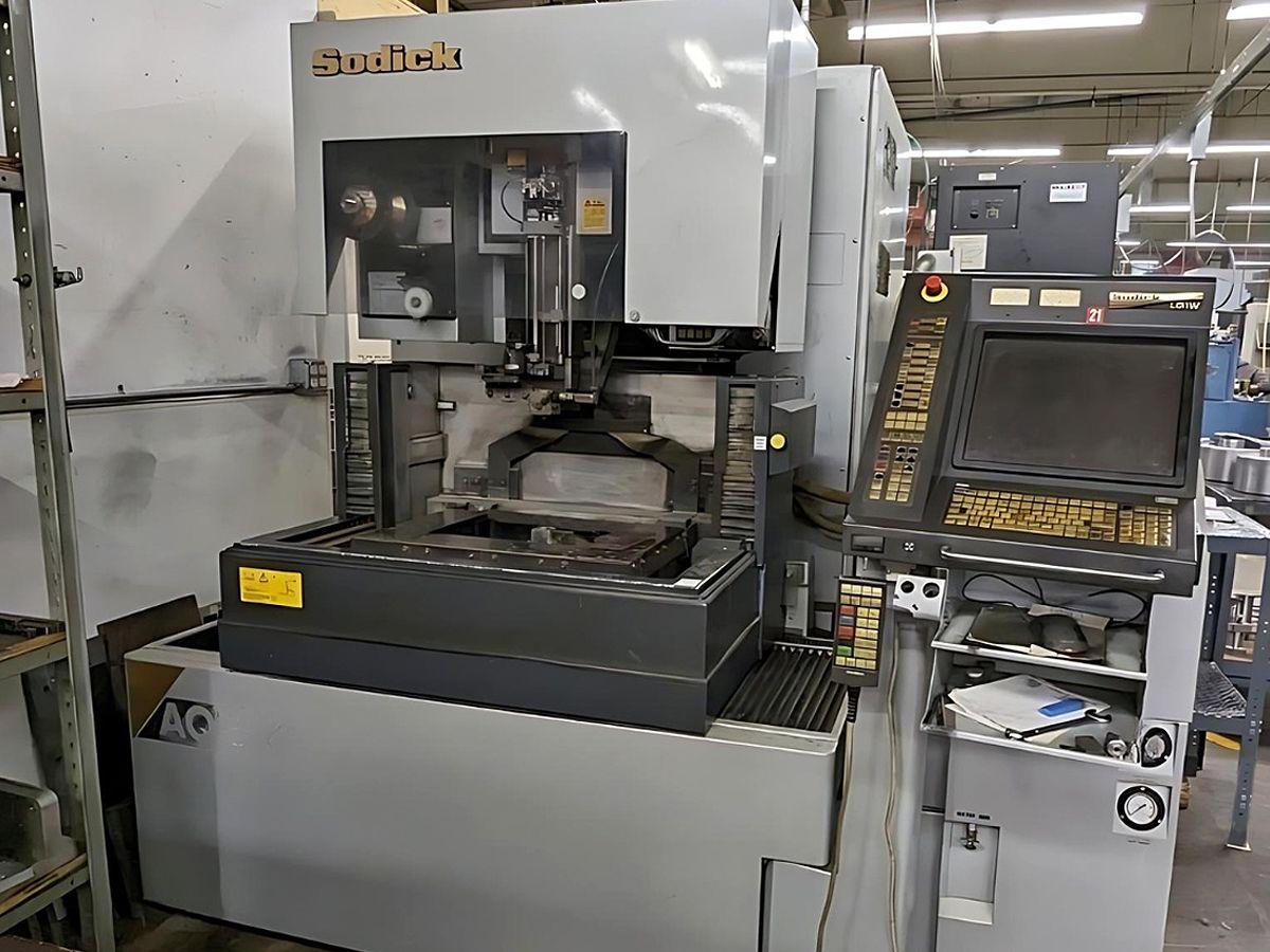 SODICK AQ327L #CgiwCsEAy79huri5sVHEk1XiX