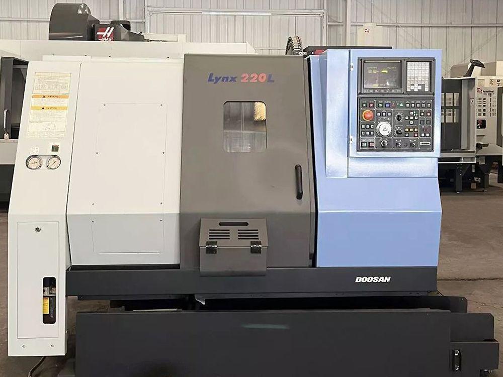 DOOSAN LYNX 220LC #hgaWGZtgP5nyRGOEhPEMv7cbU